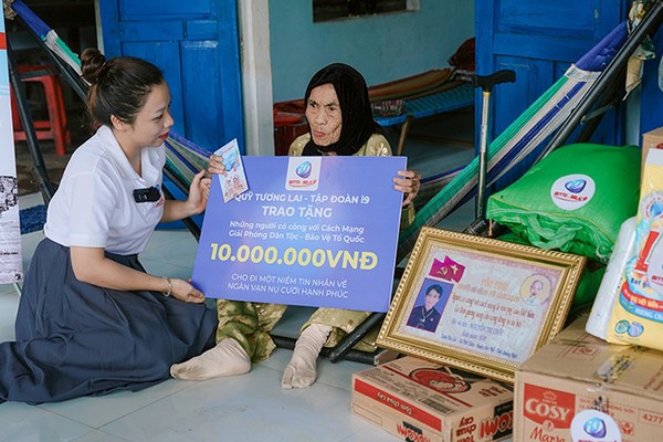 Liên hệ hỗ trợ khách hàng JILIHOW