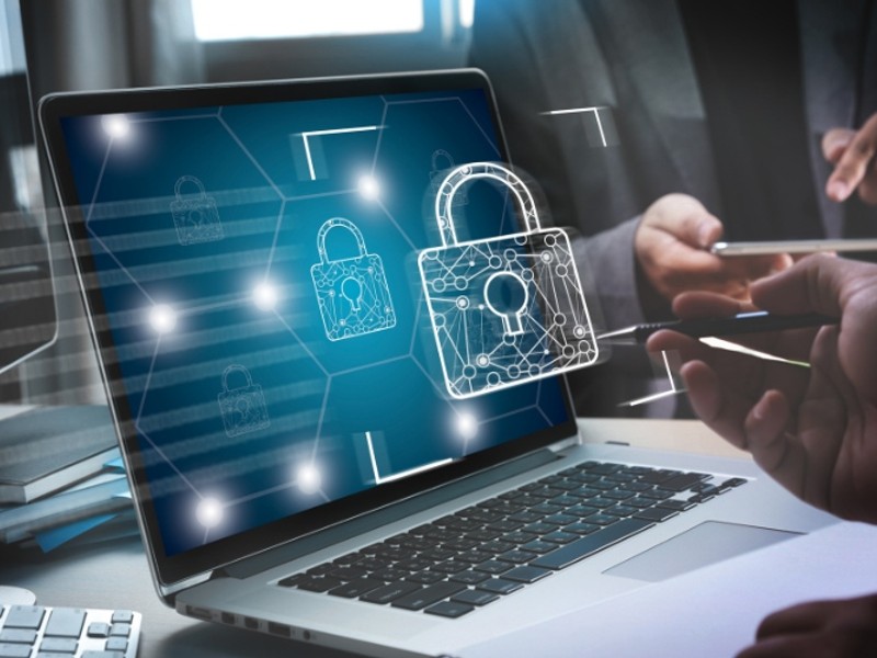 Hình ảnh một email lừa đảo với các yếu tố cảnh báo, minh họa cho việc cảnh giác với phishing khi chơi JILI Fishing Game JILIHOW.